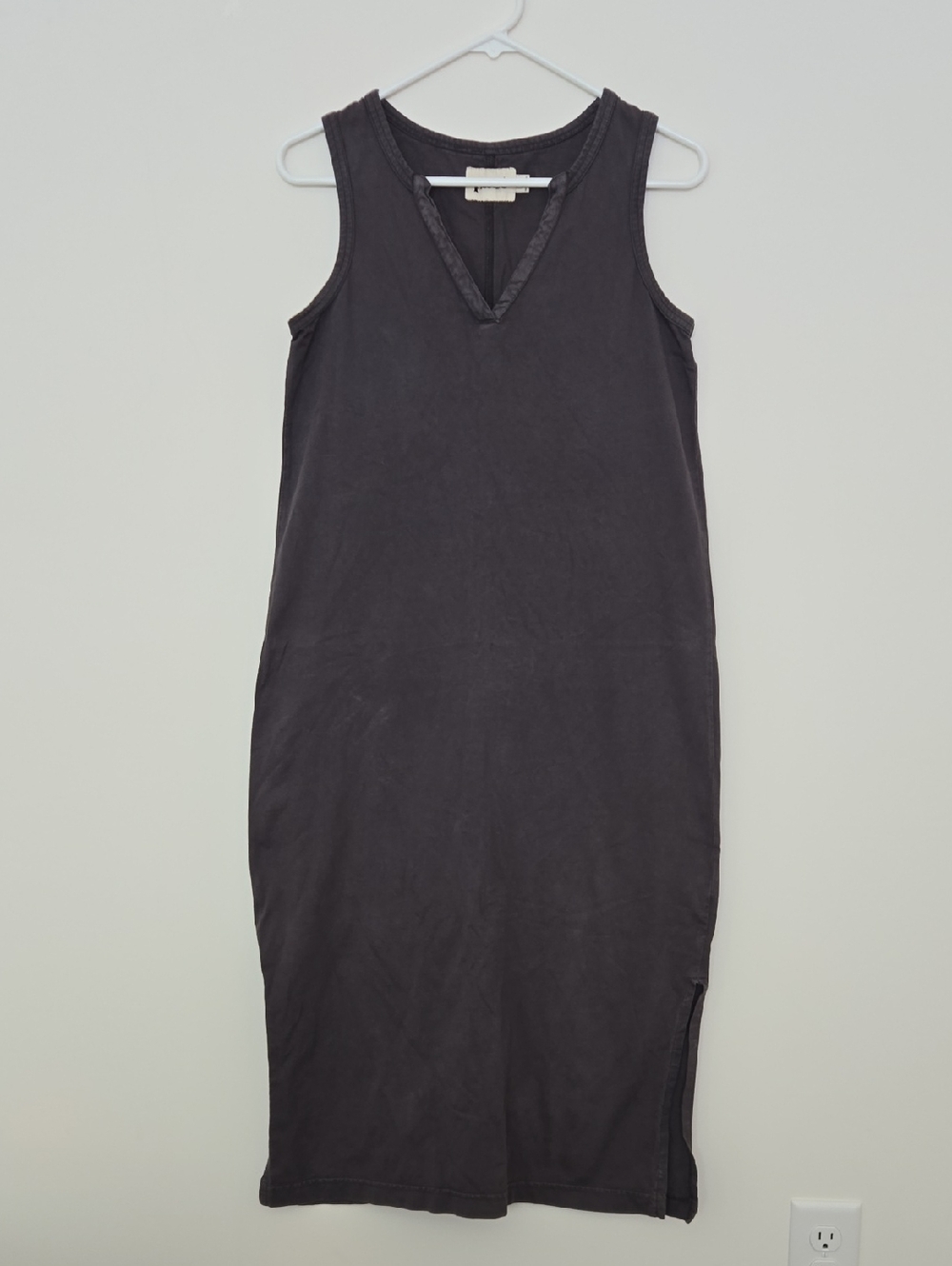 Pact sleeveless V-Neck Midi Dress in Charcoal Norncore Organic Cotton Small